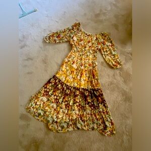 Hope Springs 2X light and airy w/off white lining. Long sleeve new w/o tags